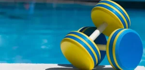 تمرینات مقاومتی در آب